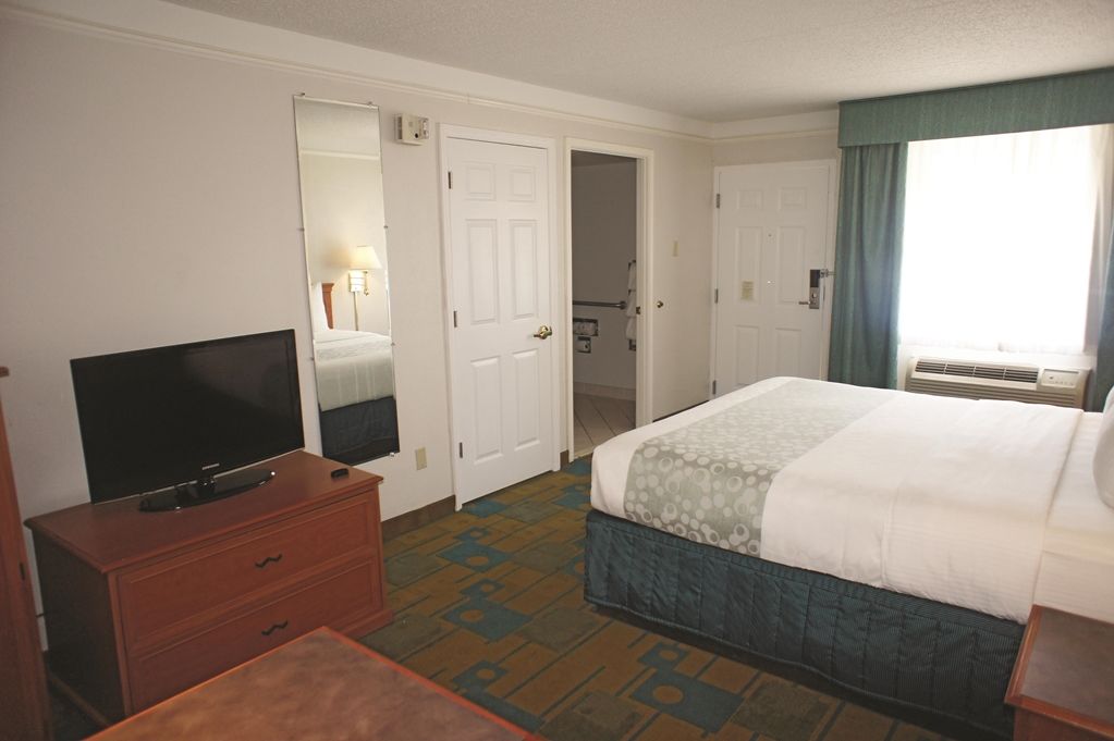 Baymont By Wyndham Jacksonville Orange Park Номер фото